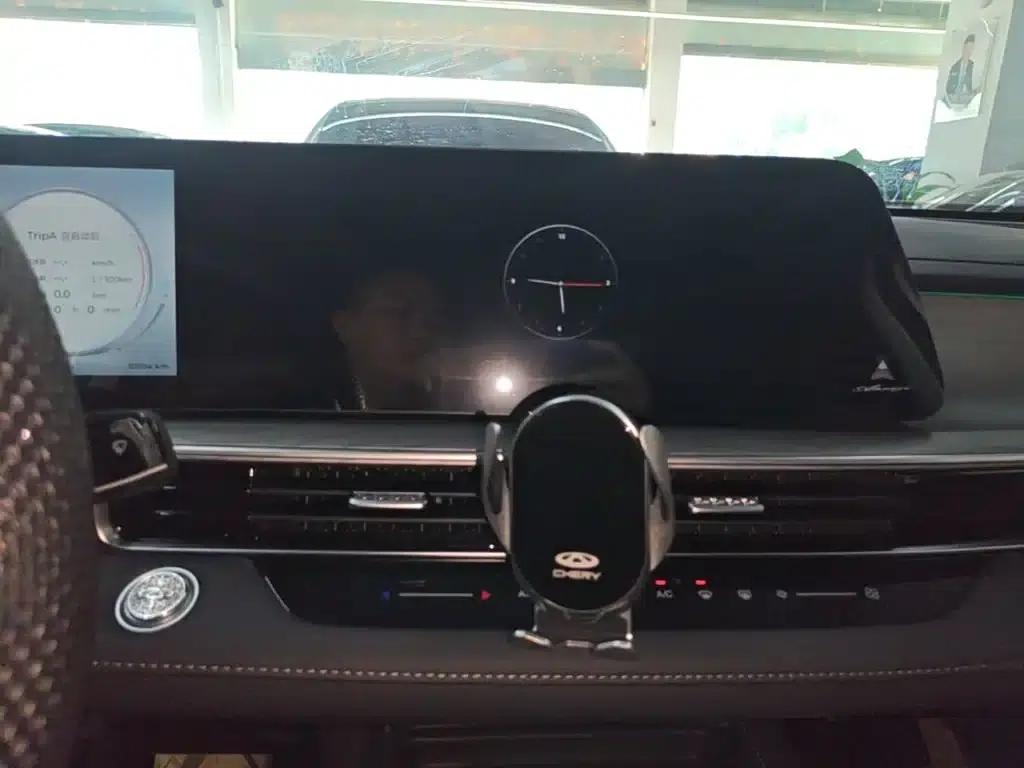 Chery Arrizo 8 2025 1.6T DCT Smart — миниатюра 13