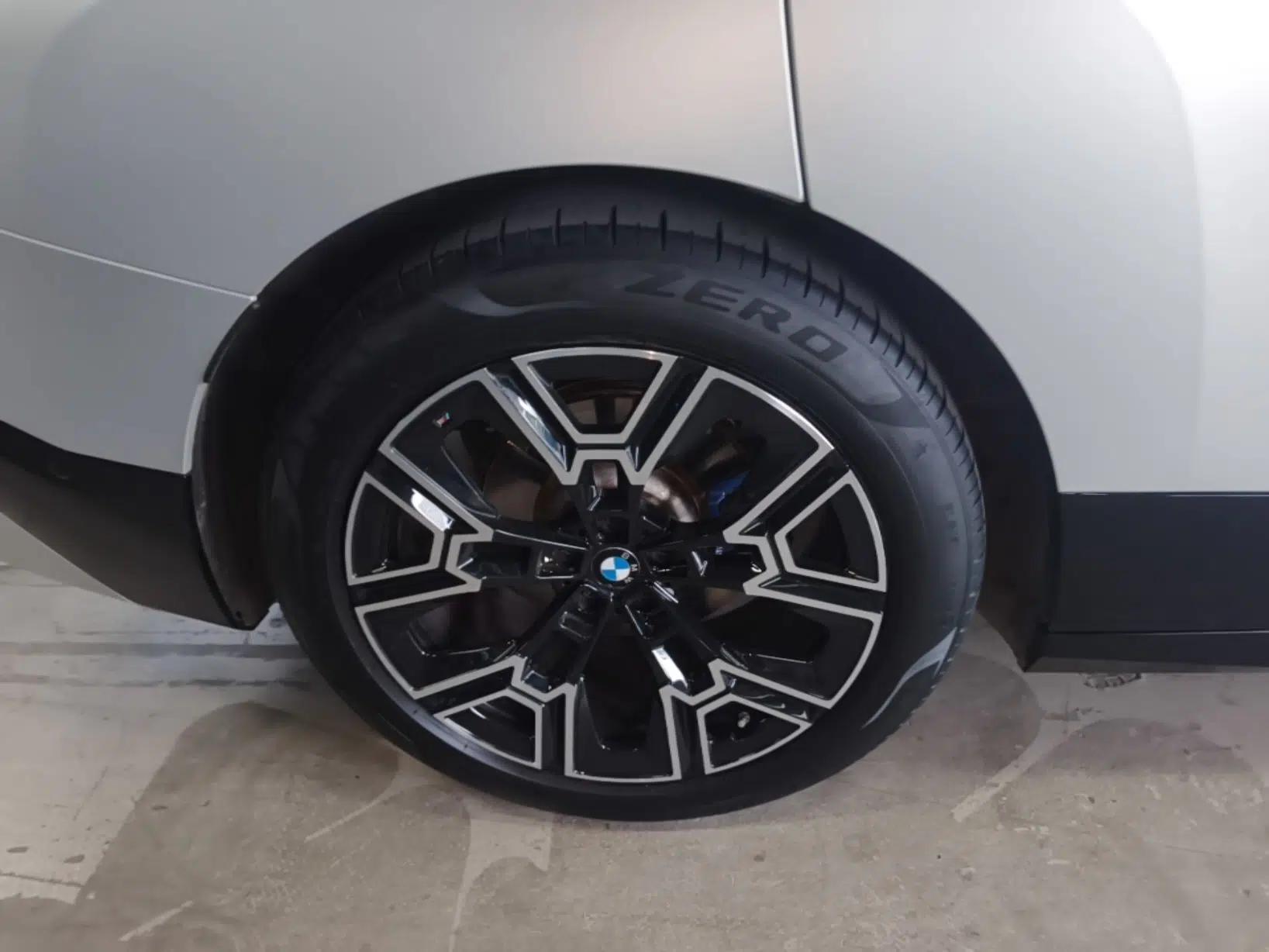 BMW iX 2022 xDrive40 — миниатюра 11