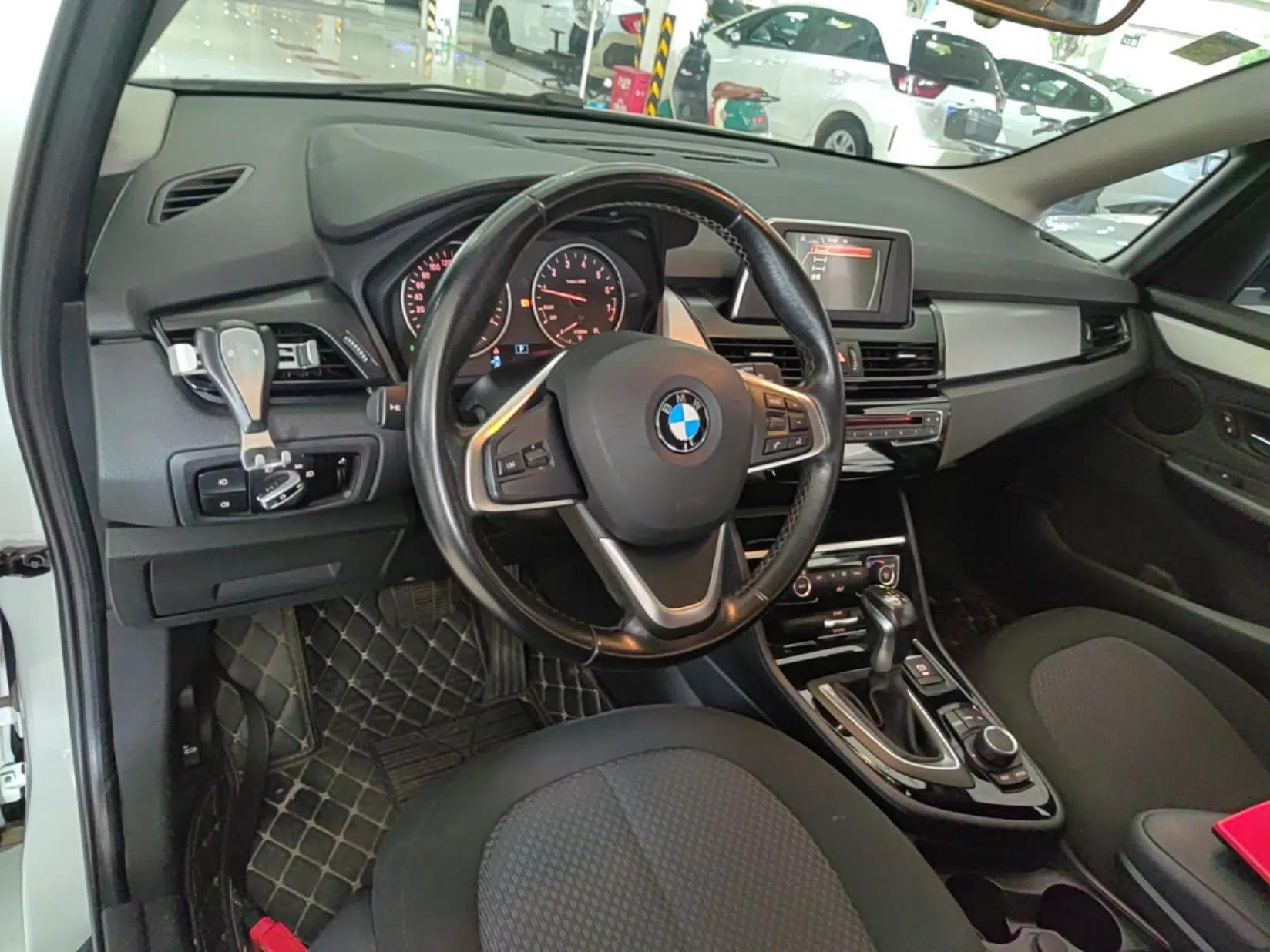 BMW 2 Series Active Tourer 2016 218i Leading Model — миниатюра 12