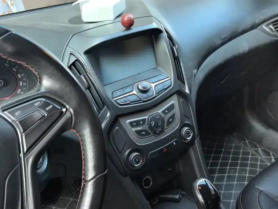 Chery Arrizo 5 2016 1.5L CVT Trendsetter Edition — миниатюра 13