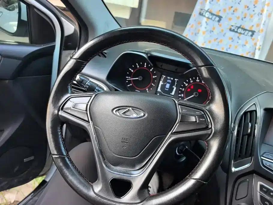 Chery Arrizo 5 2016 1.5L CVT Trendsetter Edition — миниатюра 15