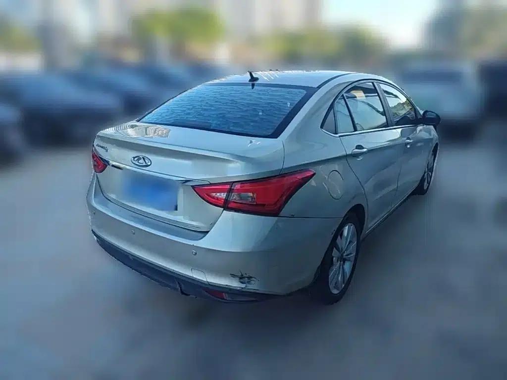 Chery Arrizo 5 2016 1.5L CVT Trendsetter Edition — миниатюра 12