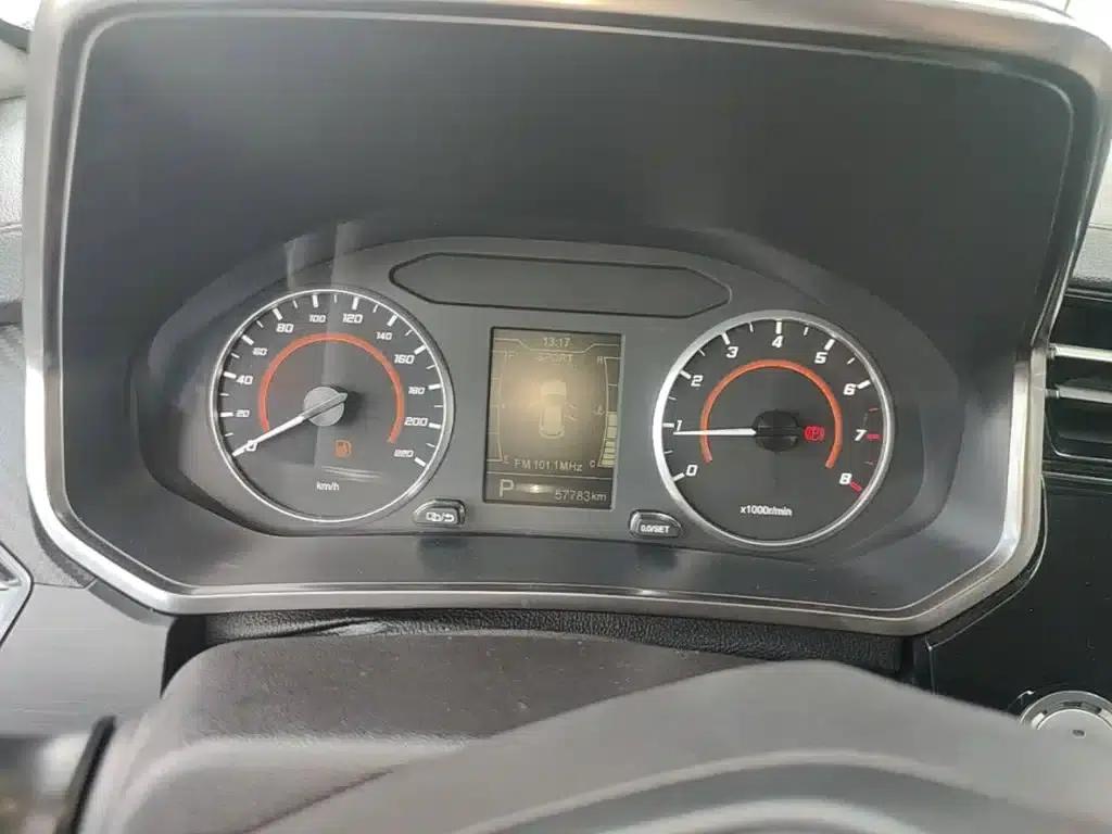 Chery Tiggo 3x 2021 PLUS 1.5L CVT Enjoyable Red Date Edition — миниатюра 12