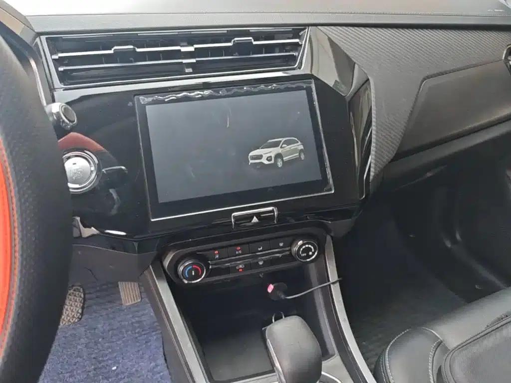 Chery Tiggo 3x 2021 PLUS 1.5L CVT Enjoyable Red Date Edition — миниатюра 13