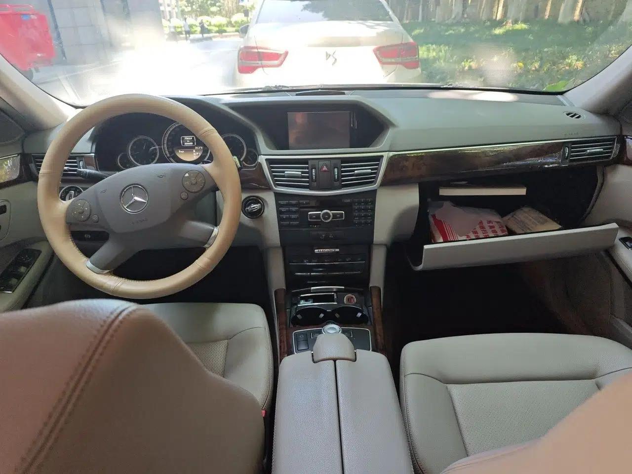 Mercedes-Benz E-Class 2012 E 200 L CGI Elegant Model — миниатюра 9