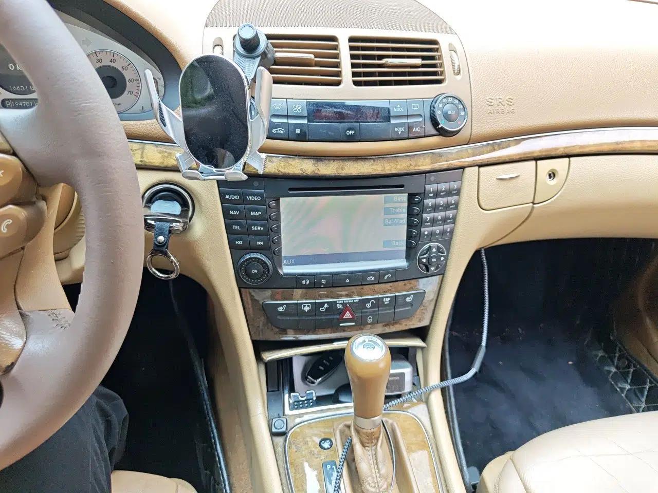 Mercedes-Benz E-Class 2007 E 230 Elegant Model — миниатюра 13