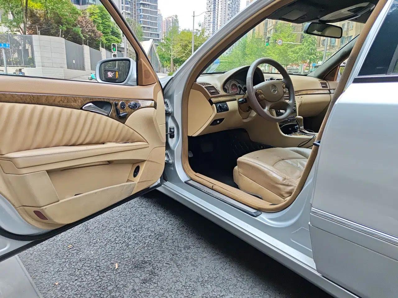 Mercedes-Benz E-Class 2007 E 230 Elegant Model — миниатюра 16