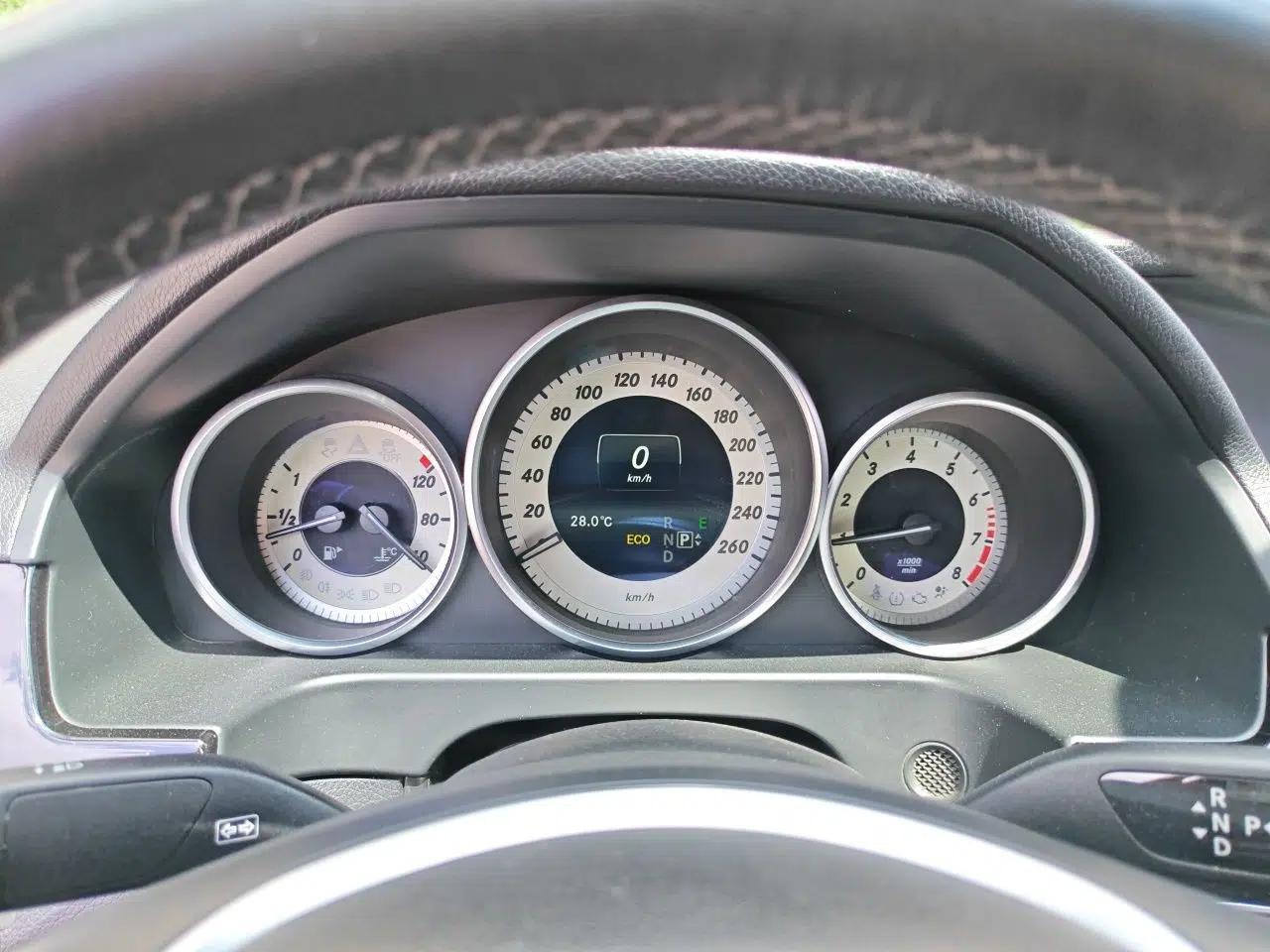 Mercedes-Benz E-Class 2015 E 260 L Sport Edition — миниатюра 11