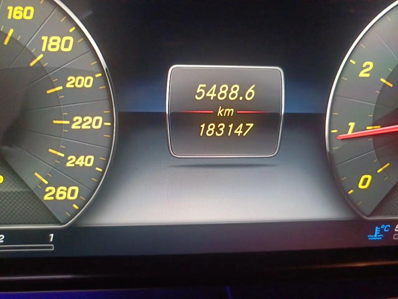 Mercedes-Benz E-Class 2016 E 200 L — миниатюра 12