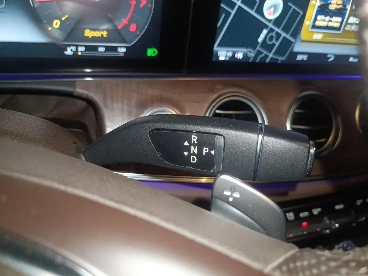 Mercedes-Benz E-Class 2016 E 200 L — миниатюра 14