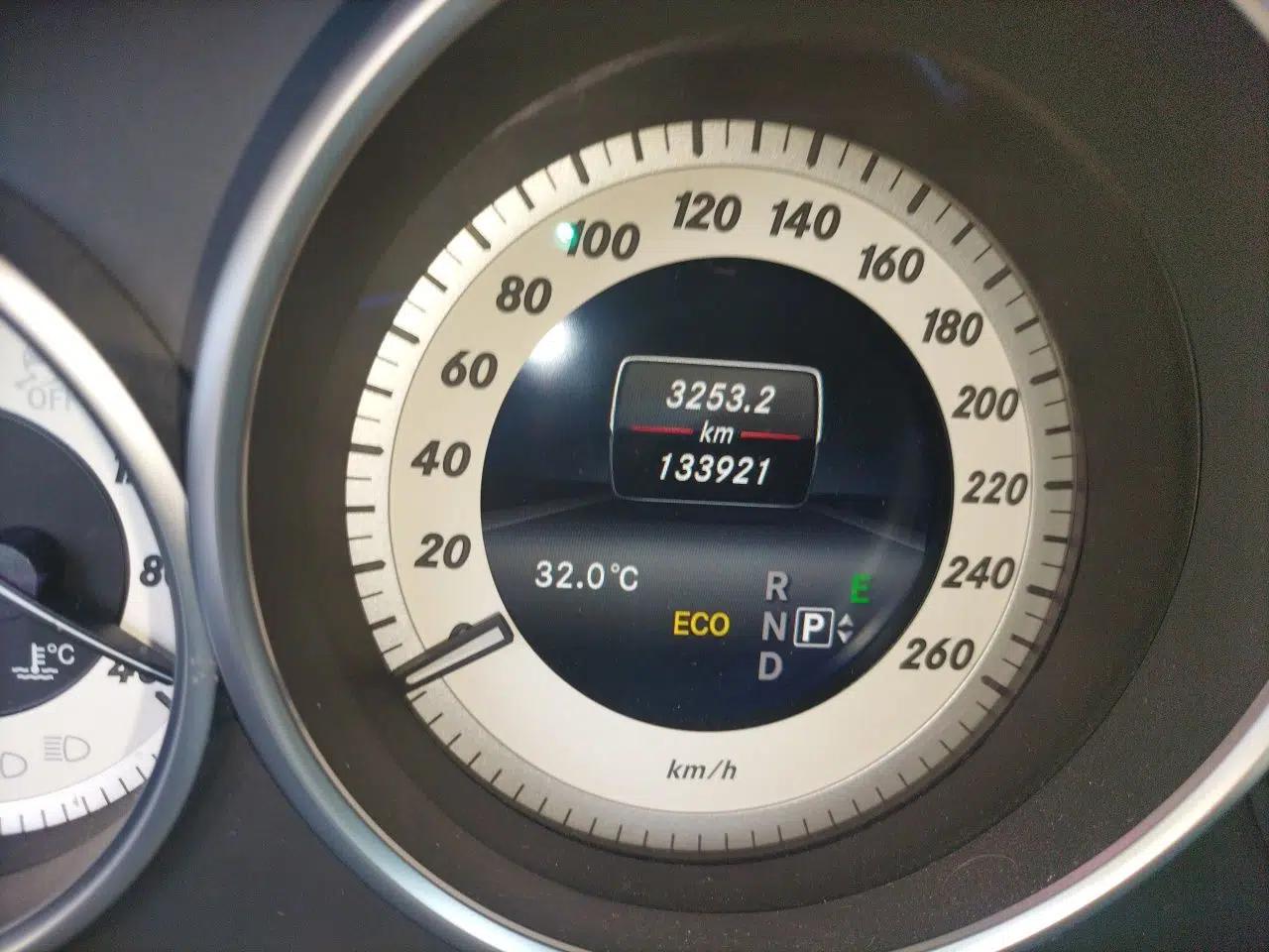 Mercedes-Benz E-Class 2015 E 320 L Sport 4MATIC — миниатюра 12