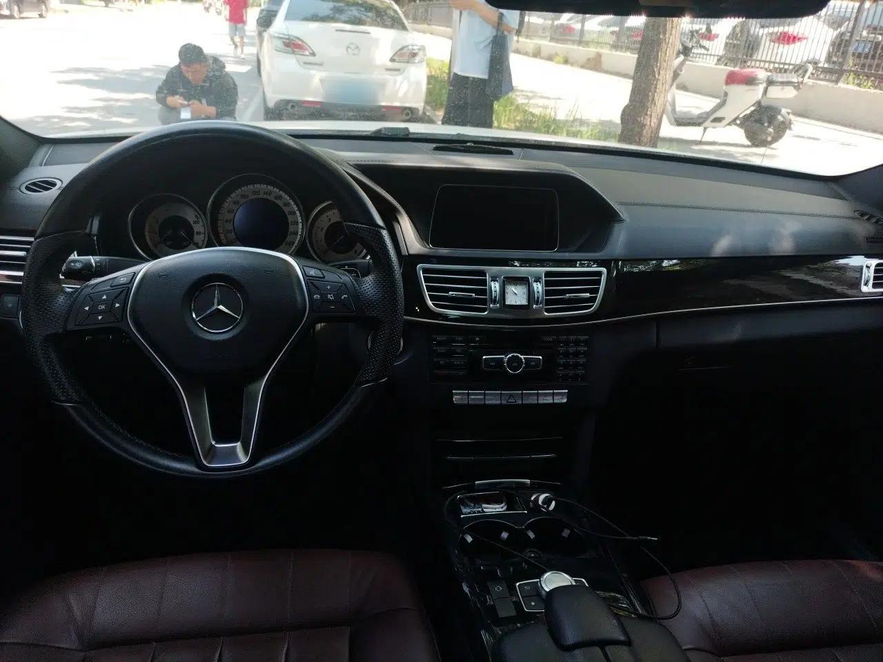 Mercedes-Benz E-Class 2015 E 320 L Sport 4MATIC — миниатюра 9