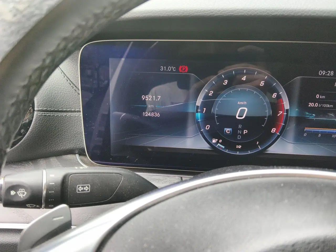 Mercedes-Benz E-Class 2016 E 200 L Sport Edition — миниатюра 12
