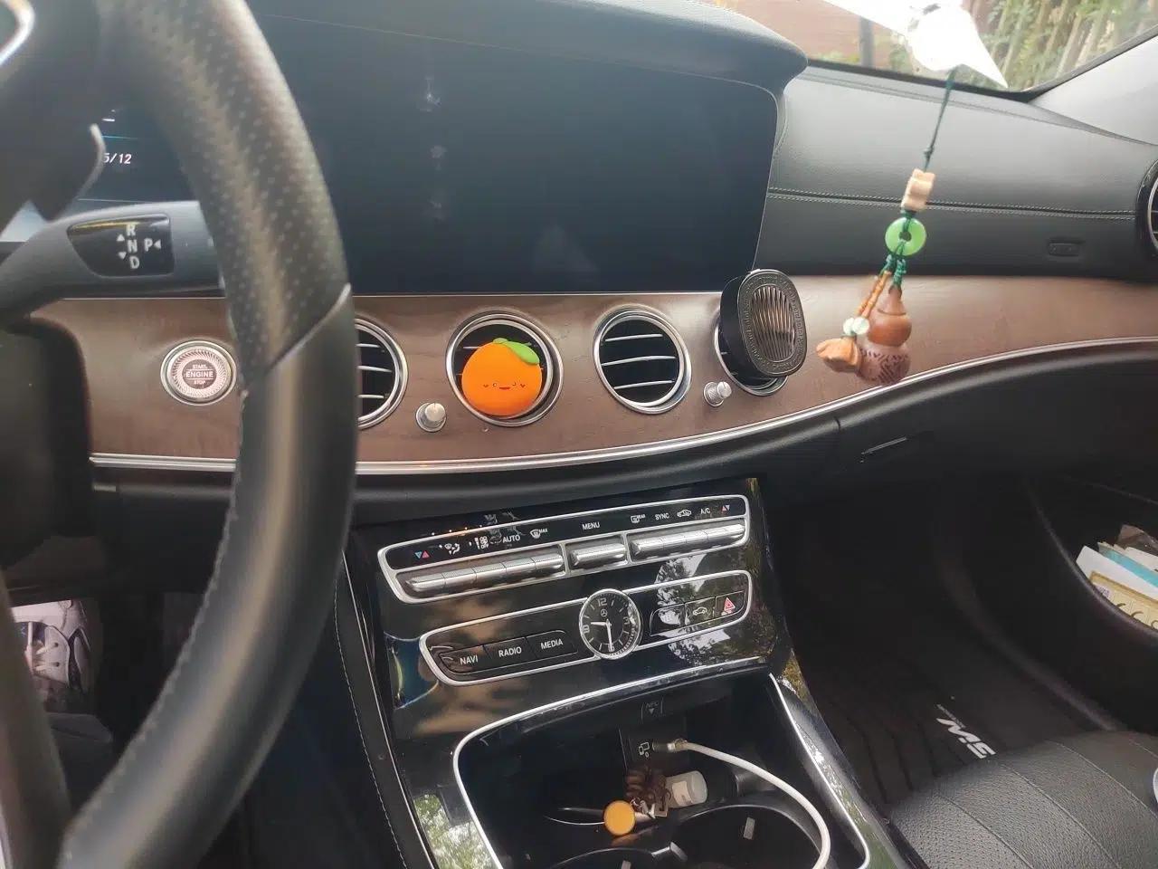 Mercedes-Benz E-Class 2017 E 300 L Luxury Model — миниатюра 12
