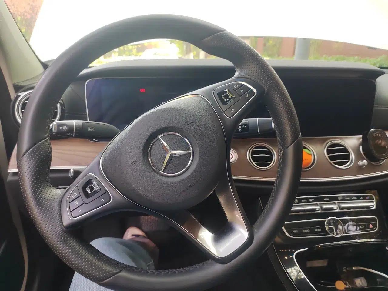 Mercedes-Benz E-Class 2017 E 300 L Luxury Model — миниатюра 9