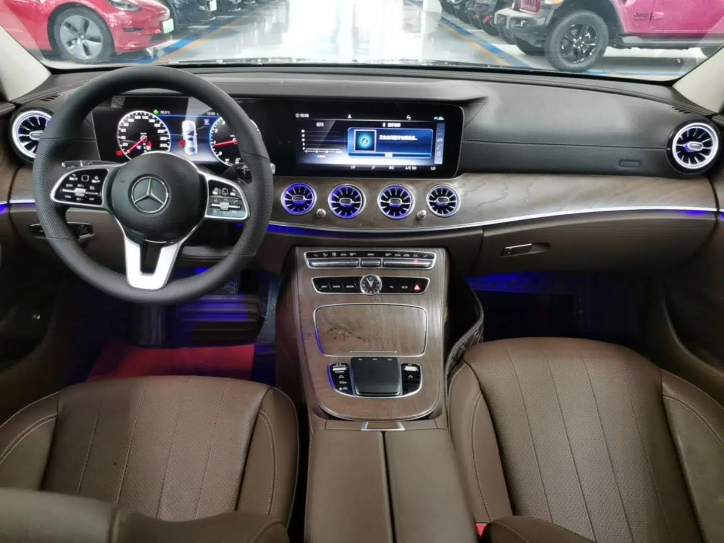 Mercedes-Benz E-Class 2019 E 300 L Stylish Model — миниатюра 12