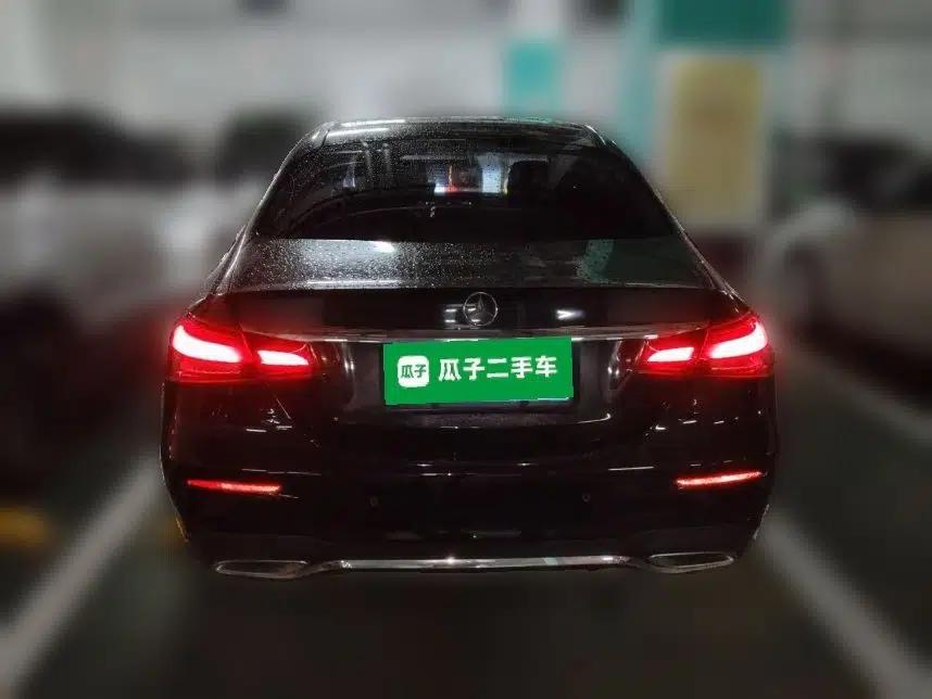 Mercedes-Benz E-Class 2021 E 300 L Sporty and Stylish Model — миниатюра 5