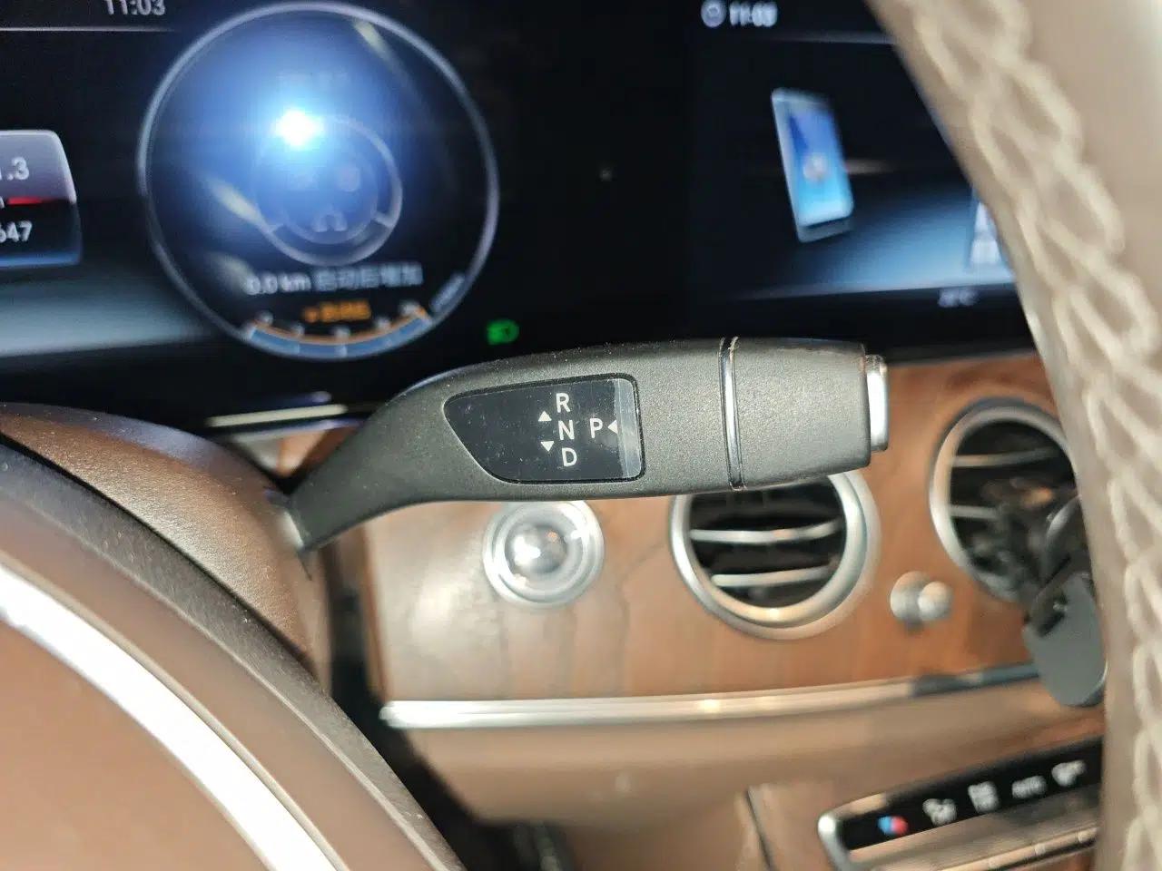 Mercedes-Benz E-Class 2017 E 300 L Luxury Model — миниатюра 14