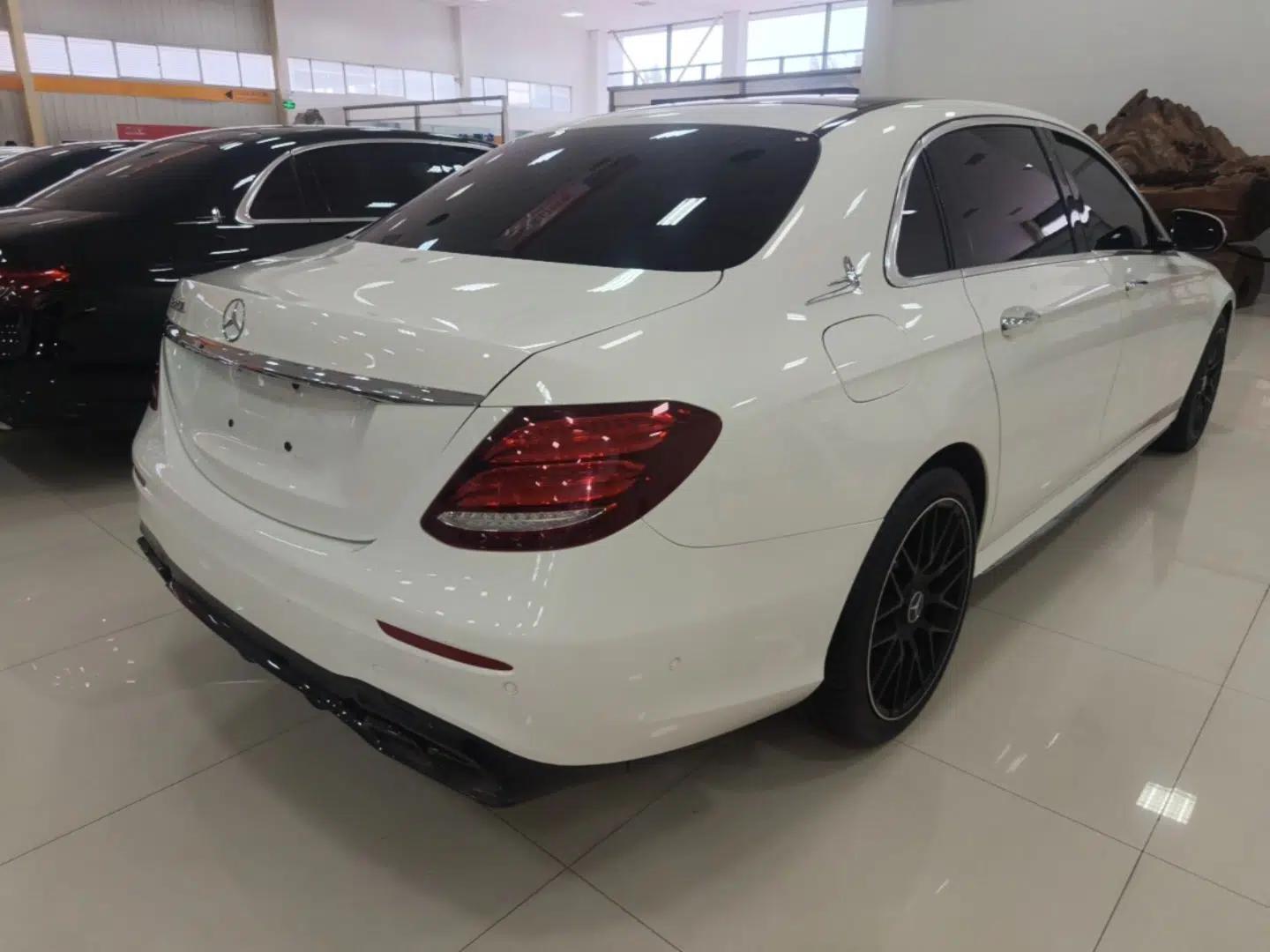 Mercedes-Benz E-Class 2020 E 300 L Sporty and Stylish Model — миниатюра 6
