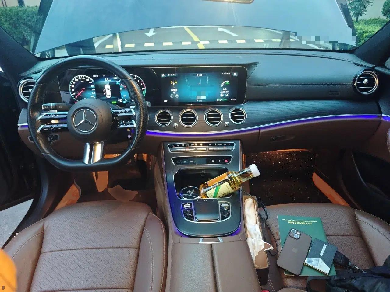 Mercedes-Benz E-Class New Energy 2021 E 350 e L Plug-in Hybrid Sports Sedan — миниатюра 9