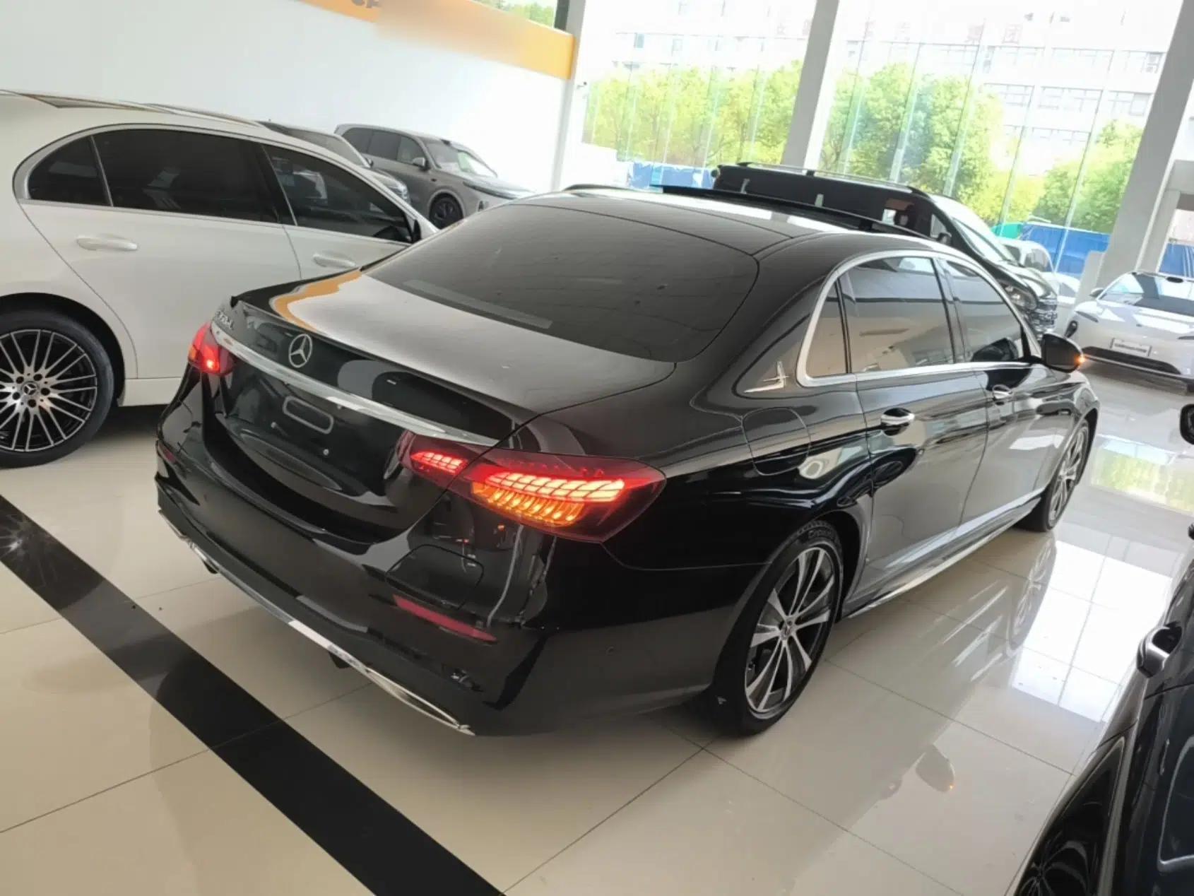 Mercedes-Benz E-Class New Energy 2022 Restyled E 350 e L Plug-in Hybrid Sports Sedan — миниатюра 6