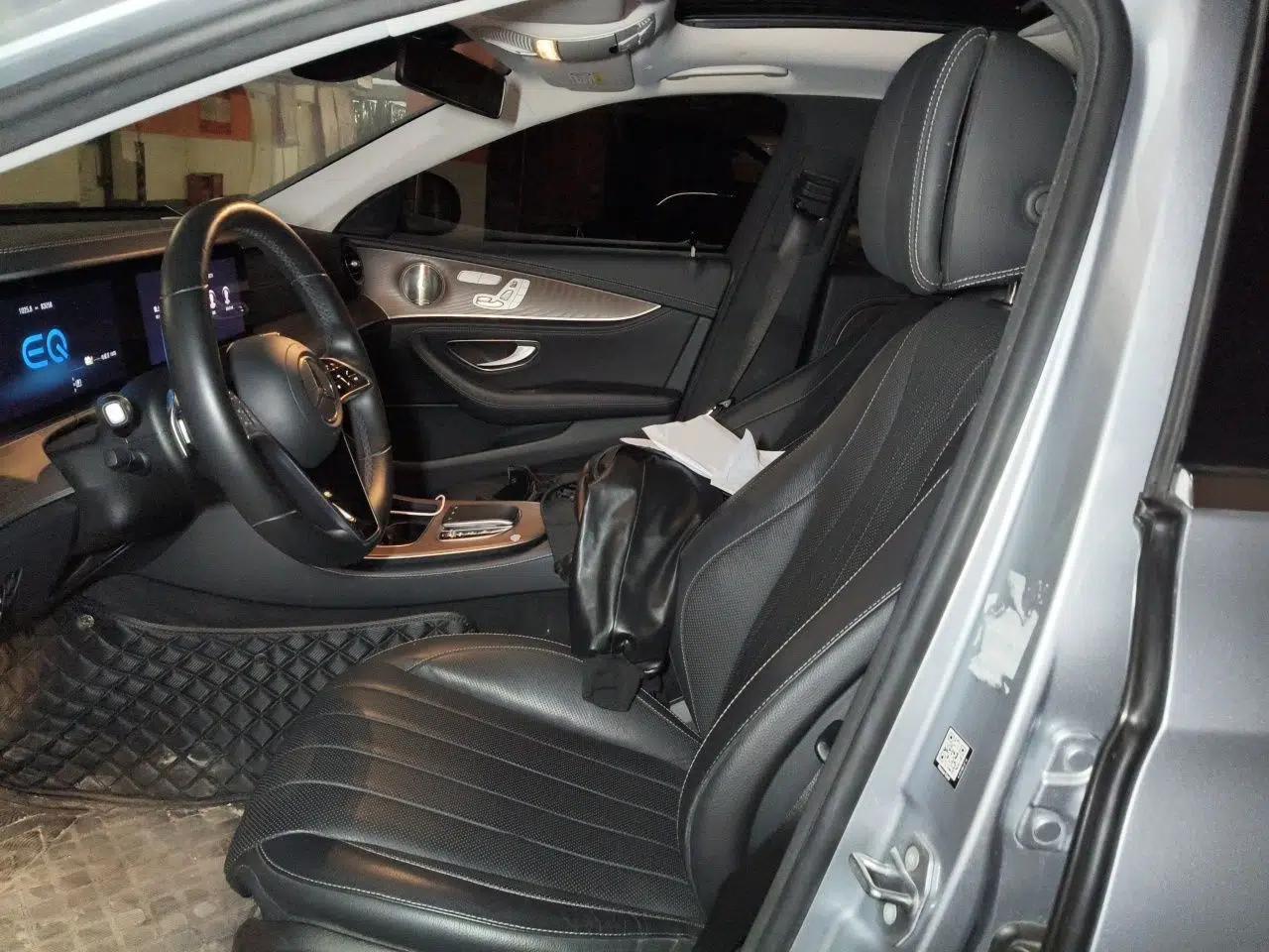 Mercedes-Benz E-Class New Energy 2021 E 350 e L Plug-in Hybrid Sedan — миниатюра 15