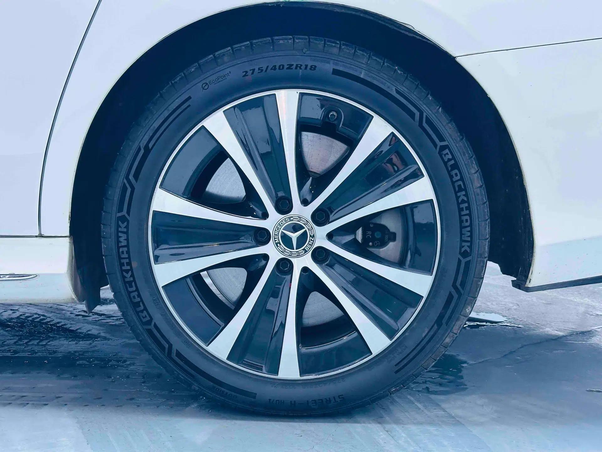 Mercedes-Benz E-Class New Energy 2023 E 350 e L Plug-in Hybrid Sports Sedan — миниатюра 11