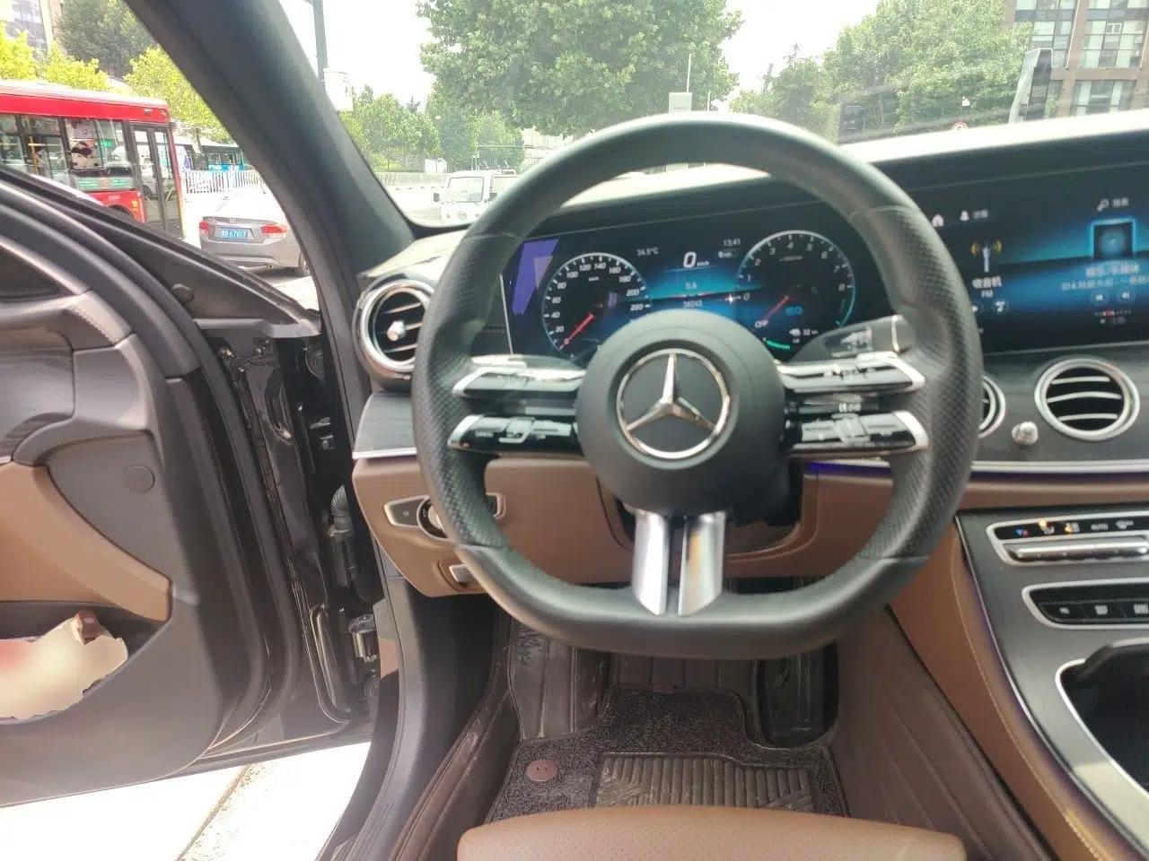 Mercedes-Benz E-Class New Energy 2022 Second Facelift E 350 e L Plug-in Hybrid Sports Sedan — миниатюра 10