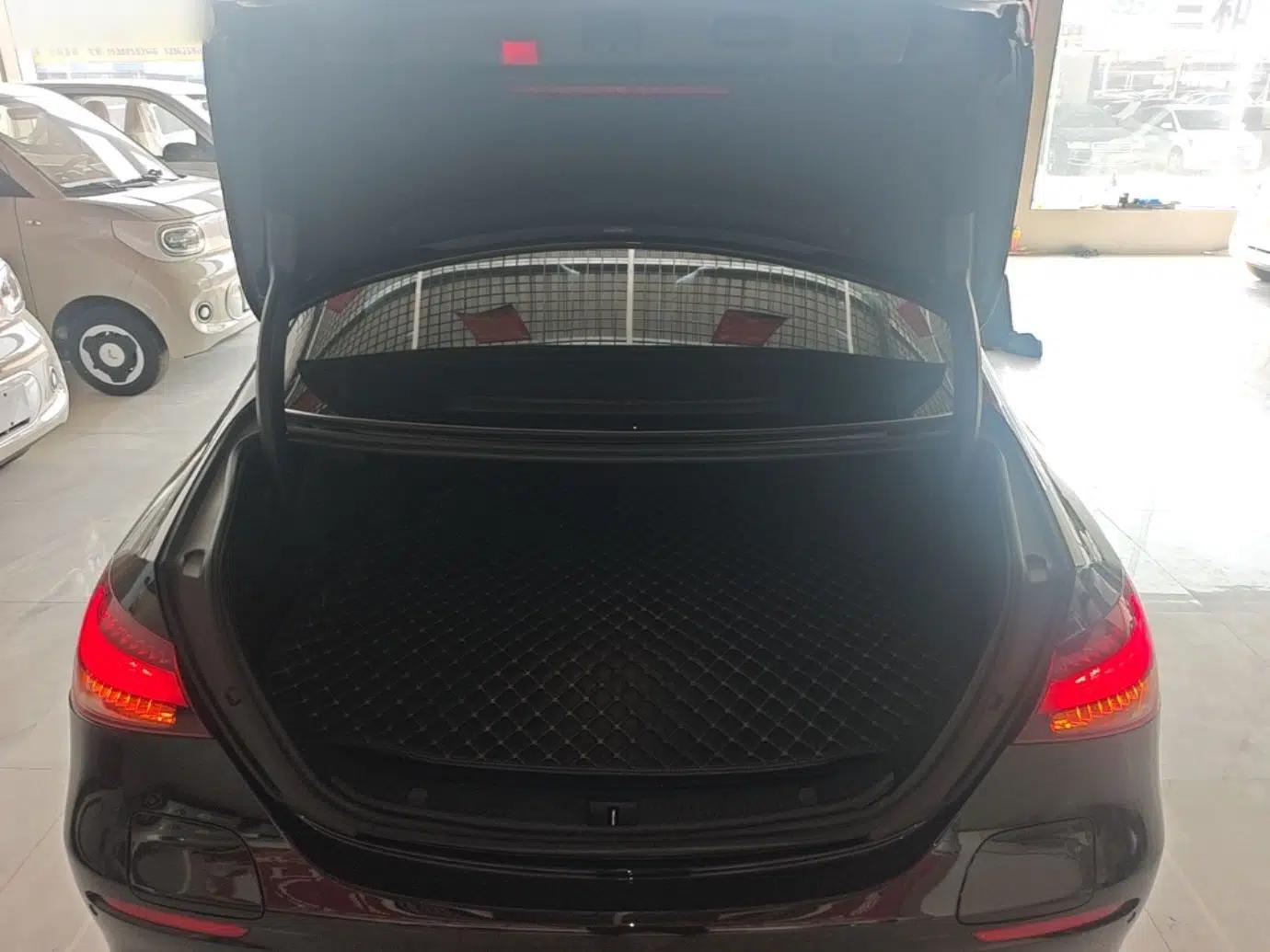 Mercedes-Benz E-Class New Energy 2022 Second Facelift E 350 e L Plug-in Hybrid Sports Sedan — миниатюра 22