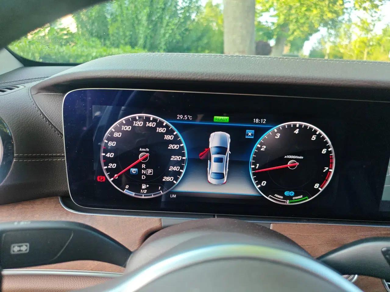Mercedes-Benz E-Class 2020 Facelift E 260 L — миниатюра 11
