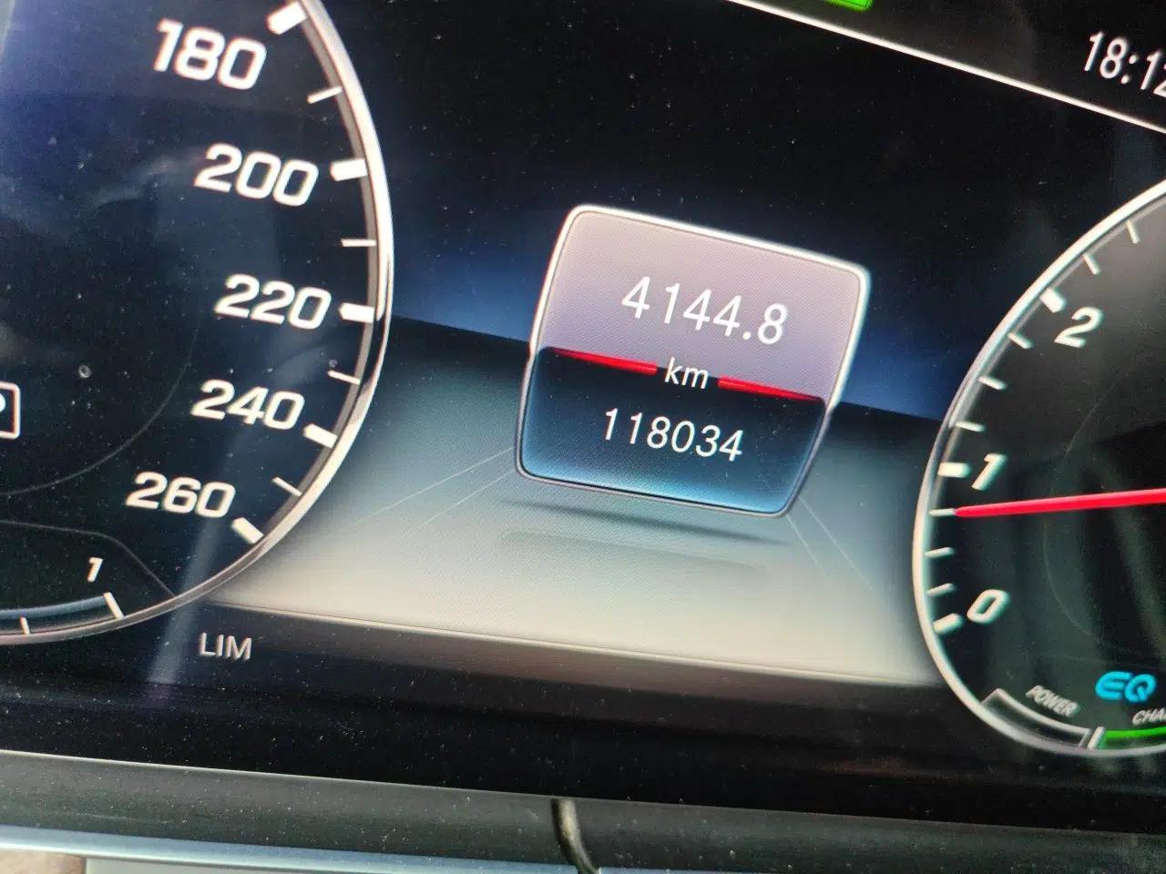 Mercedes-Benz E-Class 2020 Facelift E 260 L — миниатюра 12
