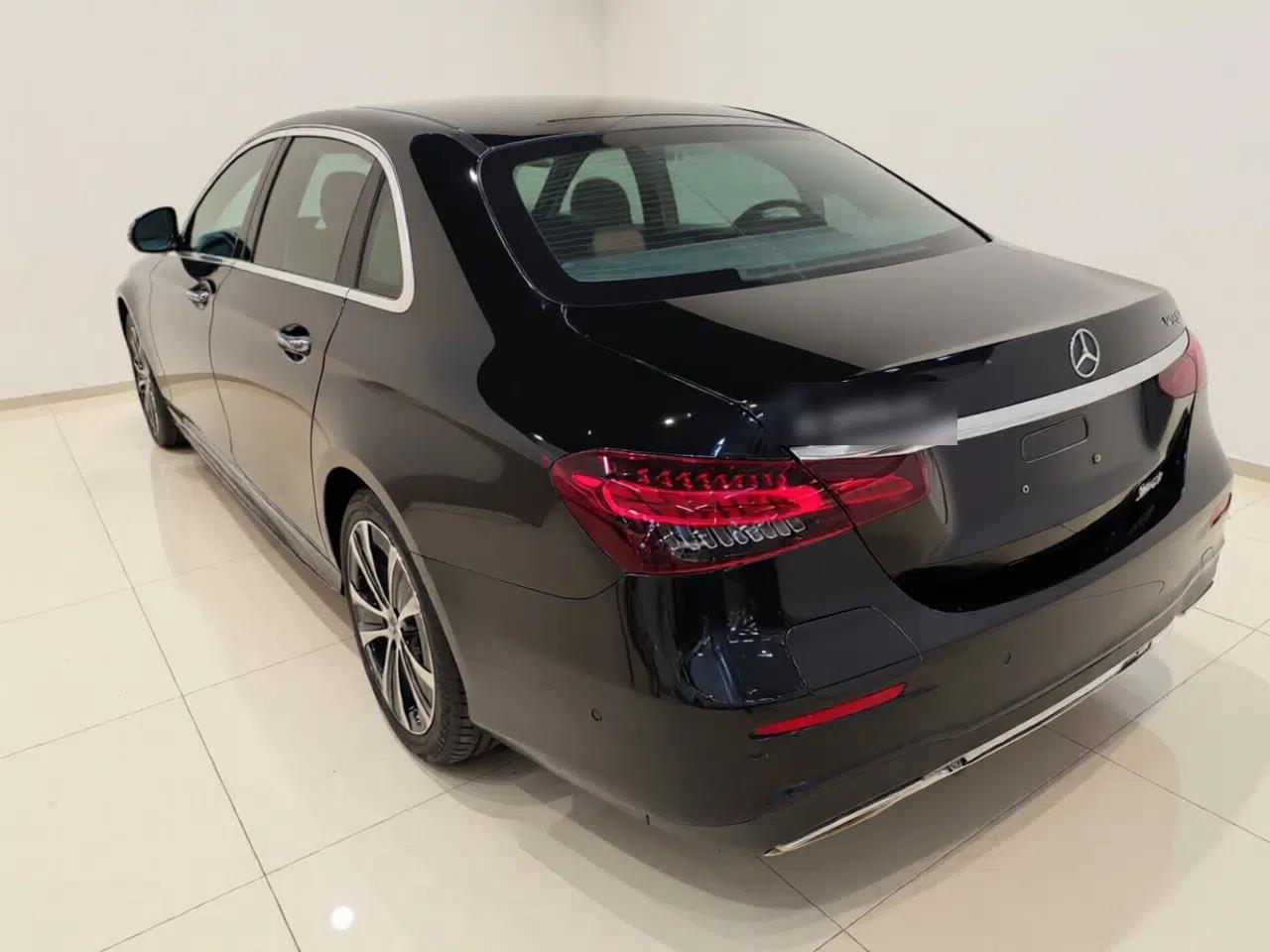 Mercedes-Benz E-Class New Energy 2022 Second Facelift E 350 e L Plug-in Hybrid Sports Sedan — миниатюра 8