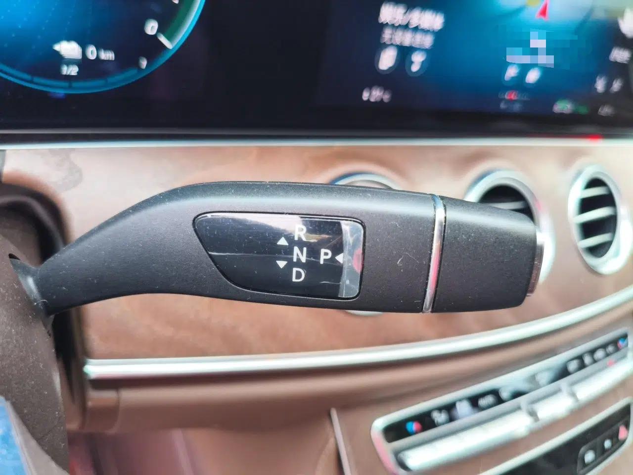 Mercedes-Benz E-Class New Energy 2021 E 350 e L Plug-in Hybrid Sedan — миниатюра 14