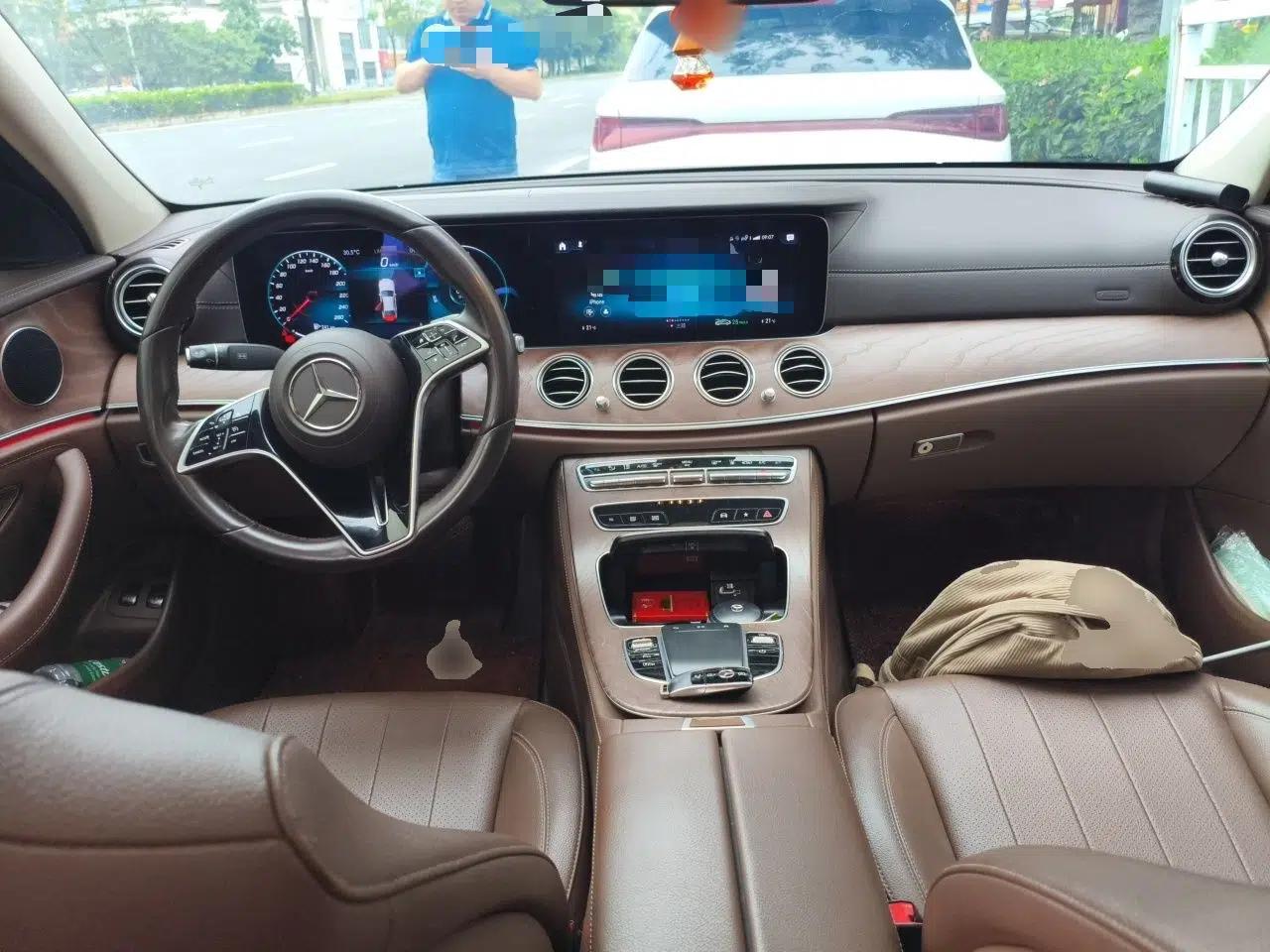 Mercedes-Benz E-Class New Energy 2021 E 350 e L Plug-in Hybrid Sedan — миниатюра 9