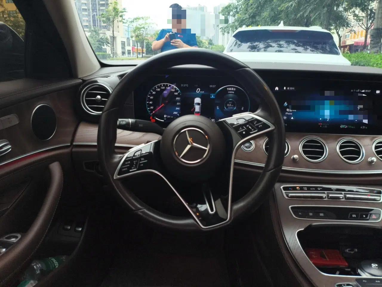 Mercedes-Benz E-Class New Energy 2021 E 350 e L Plug-in Hybrid Sedan — миниатюра 10