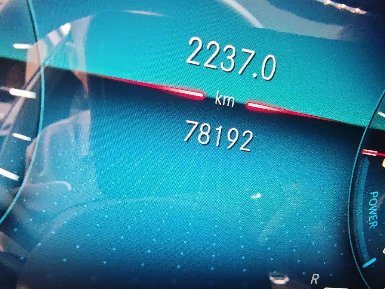 Mercedes-Benz E-Class New Energy 2021 E 350 e L Plug-in Hybrid Sedan — миниатюра 12