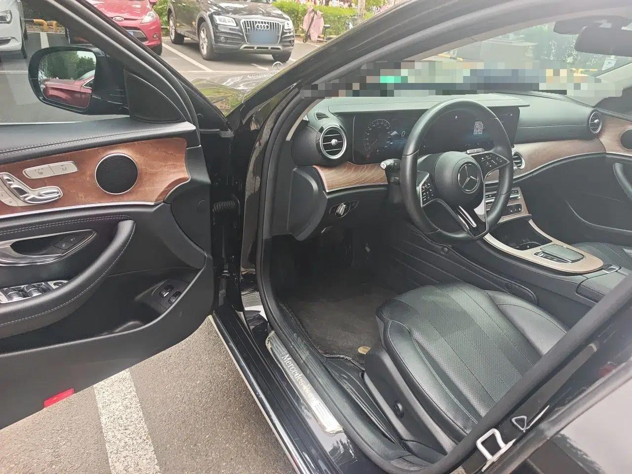 Mercedes-Benz E-Class New Energy 2021 E 350 e L Plug-in Hybrid Sedan — миниатюра 16