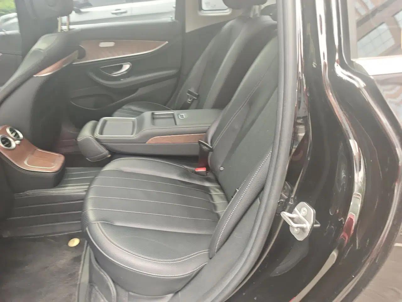 Mercedes-Benz E-Class New Energy 2021 E 350 e L Plug-in Hybrid Sedan — миниатюра 17