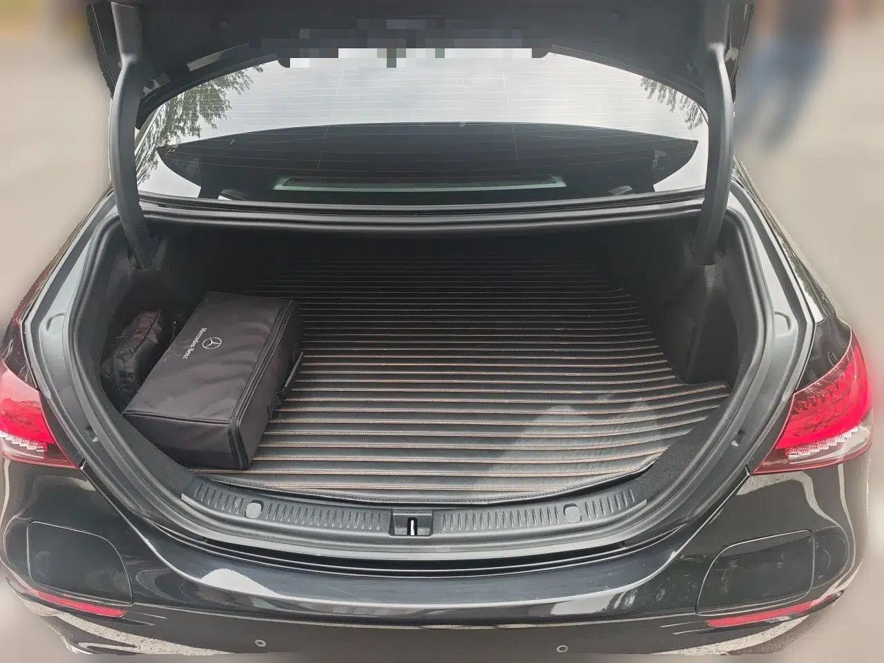 Mercedes-Benz E-Class New Energy 2021 E 350 e L Plug-in Hybrid Sedan — миниатюра 19
