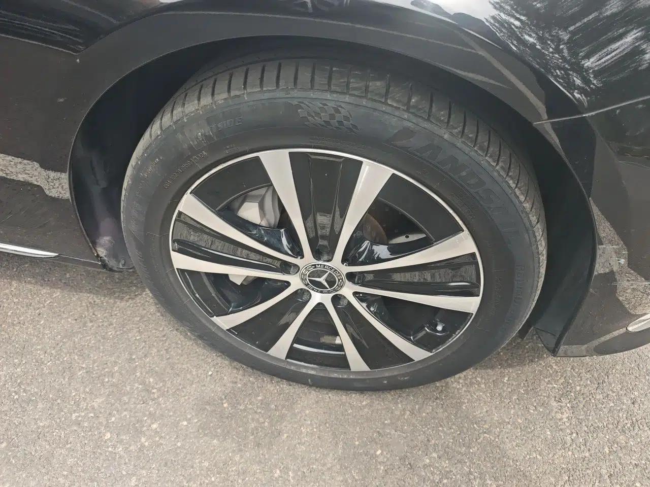Mercedes-Benz E-Class New Energy 2021 E 350 e L Plug-in Hybrid Sedan — миниатюра 8
