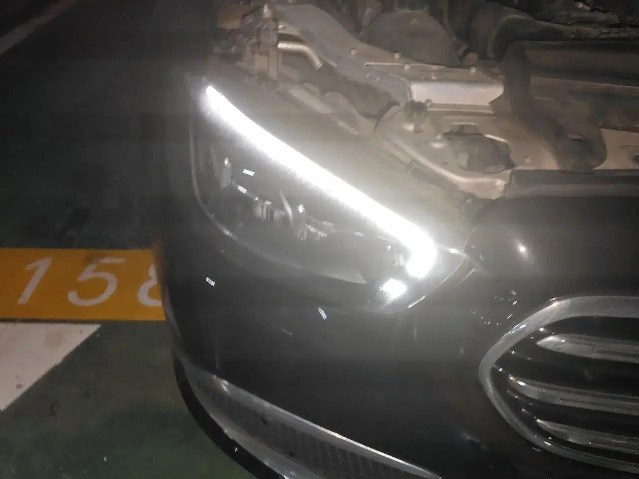 Mercedes-Benz E-Class New Energy 2022 E 350 e L Plug-in Hybrid Sedan — миниатюра 7