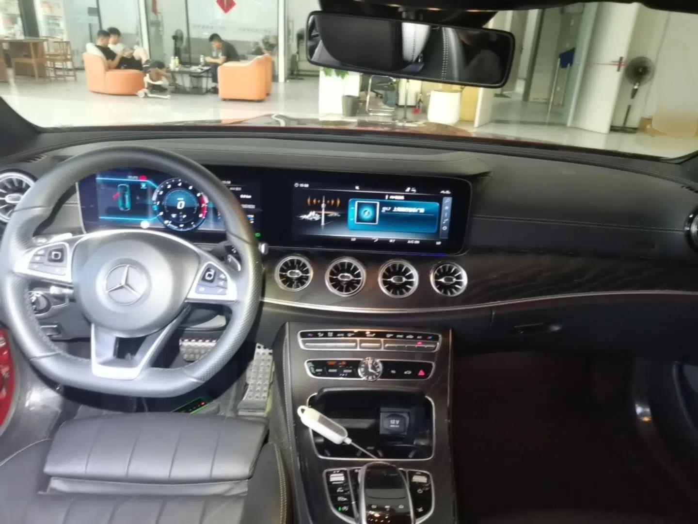 Mercedes-Benz E-Class 2018 E 300 Coupe — миниатюра 12