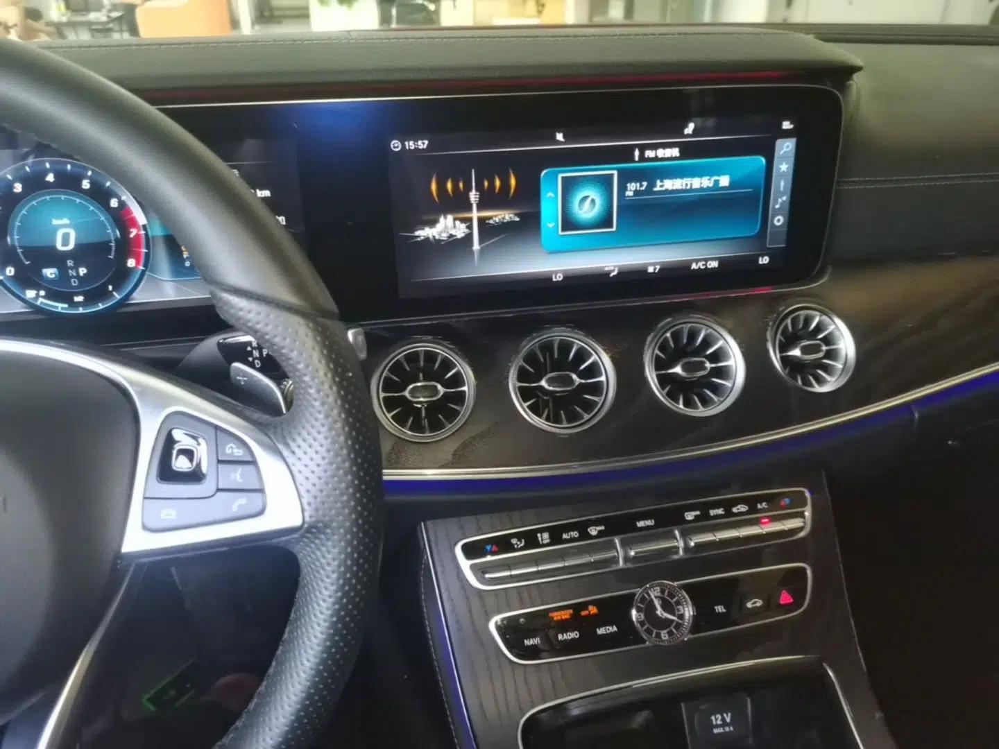 Mercedes-Benz E-Class 2018 E 300 Coupe — миниатюра 15