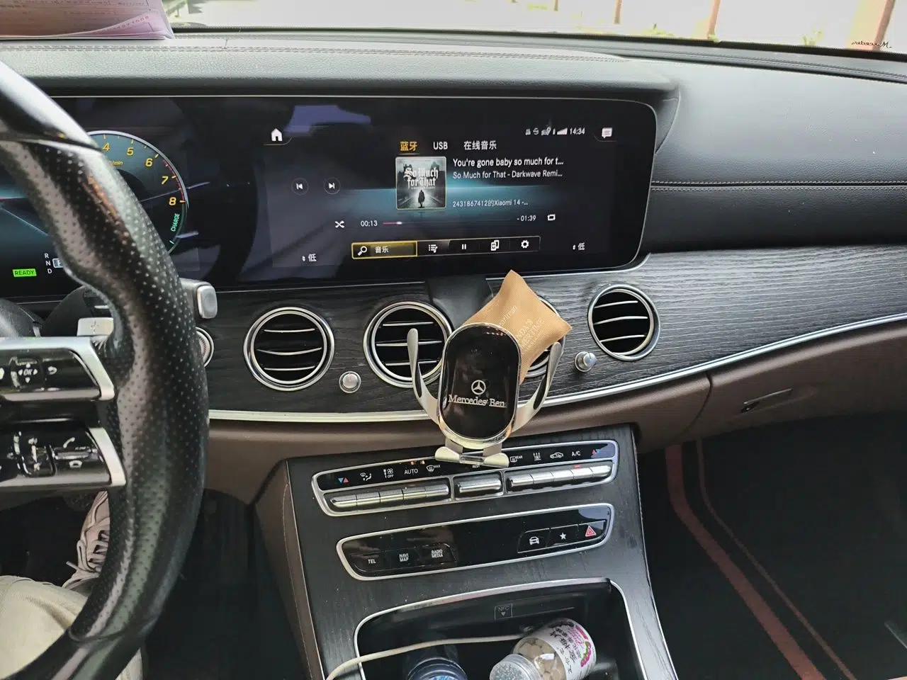 Mercedes-Benz E-Class New Energy 2022 E 350 e L Plug-in Hybrid Sports Sedan — миниатюра 13