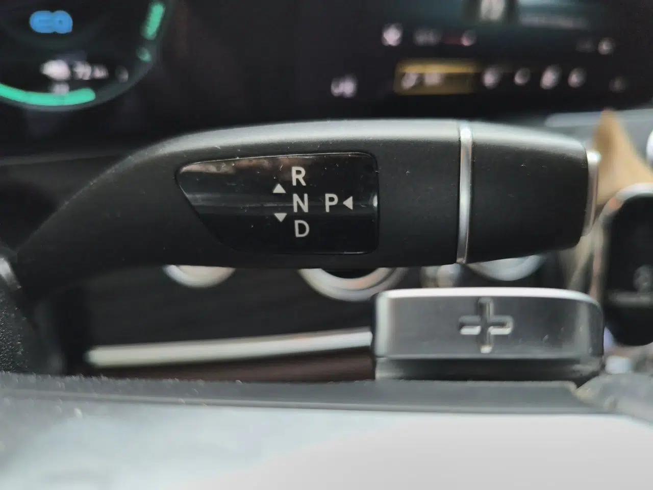 Mercedes-Benz E-Class New Energy 2022 E 350 e L Plug-in Hybrid Sports Sedan — миниатюра 14