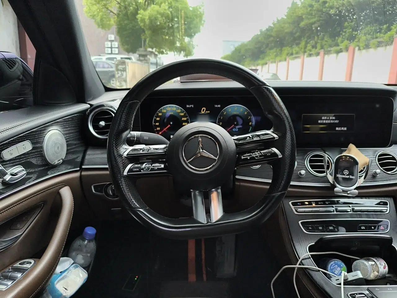 Mercedes-Benz E-Class New Energy 2022 E 350 e L Plug-in Hybrid Sports Sedan — миниатюра 10