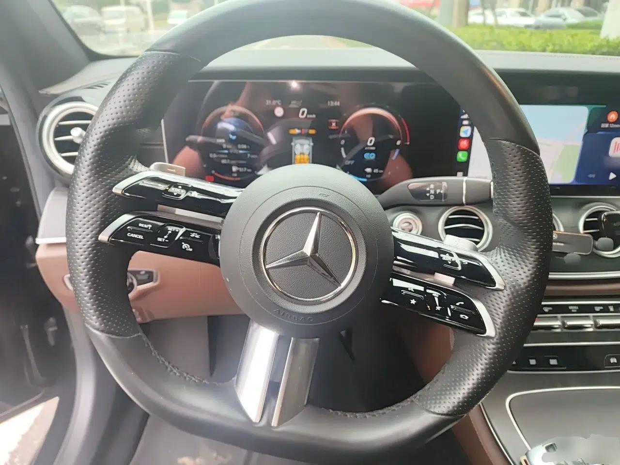 Mercedes-Benz E-Class New Energy 2021 E 350 e L Plug-in Hybrid Sports Sedan — миниатюра 10