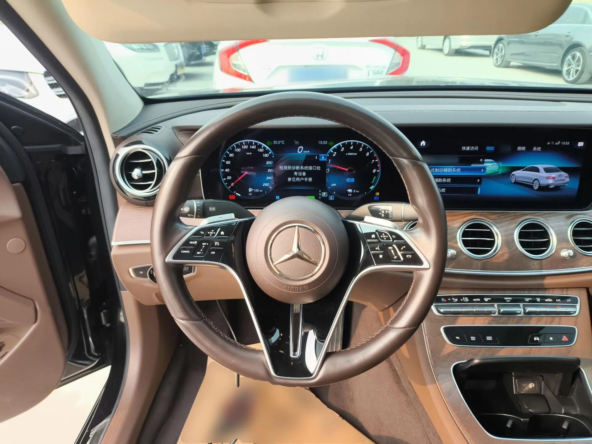 Mercedes-Benz E-Class New Energy 2022 Restyled E 350 e L Plug-in Hybrid Sedan — миниатюра 13