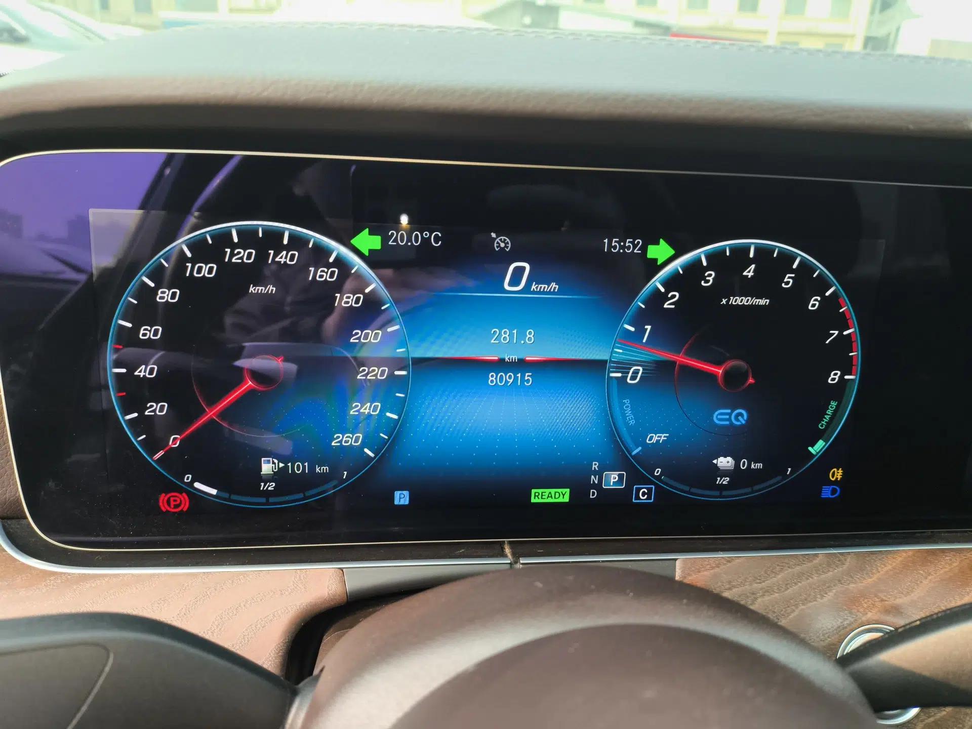 Mercedes-Benz E-Class New Energy 2022 Restyled E 350 e L Plug-in Hybrid Sedan — миниатюра 14