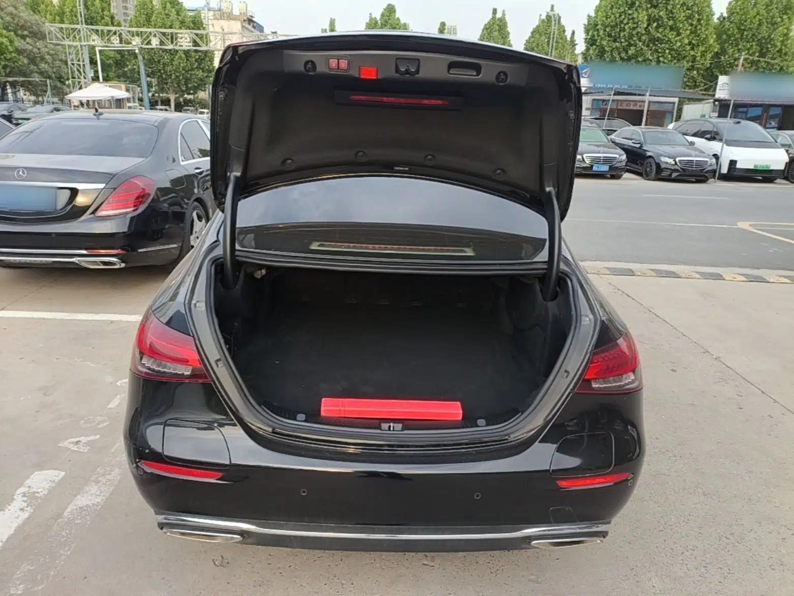 Mercedes-Benz E-Class New Energy 2022 Facelift E 350 e L Plug-in Hybrid Sedan — миниатюра 22